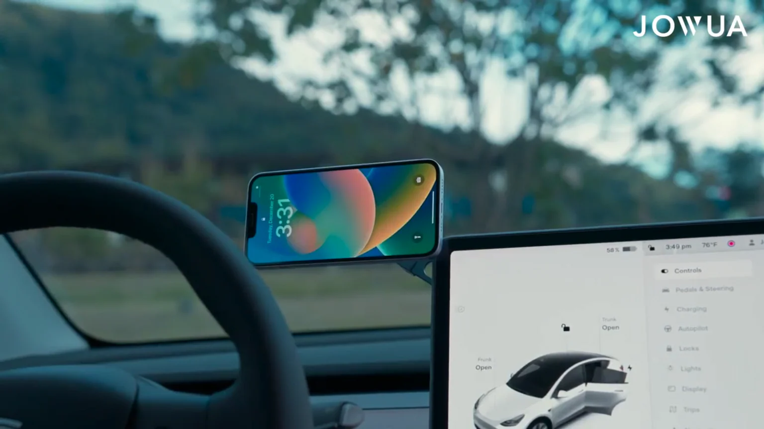 JOWUA Qi2 Wireless Charging Tesla Car Mount